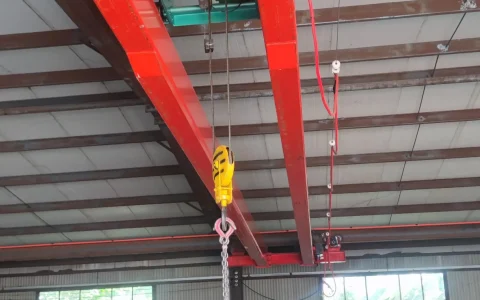 10吨单梁起重机技术参数深度解析——车间重载搬运标配