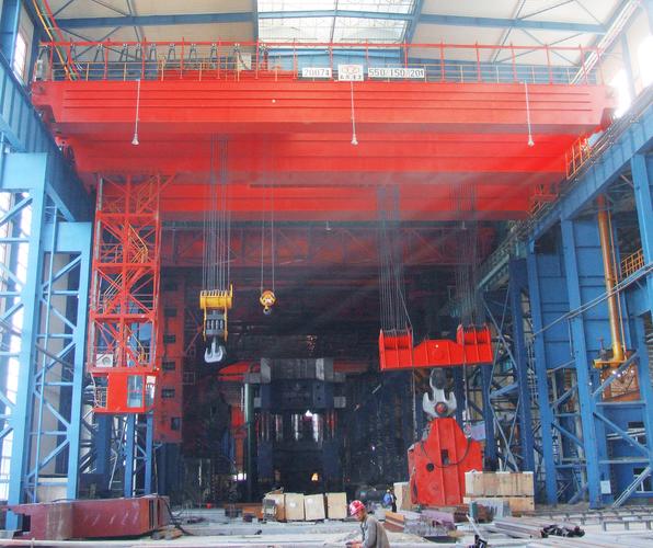锻造起重机技术参数详解：10吨至200吨外观图