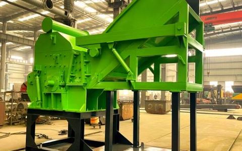 废钢破碎线专用起重机技术参数详解：10吨至50吨破碎线吊废钢喂料抓斗电磁盘与破碎生产线喂料系统
