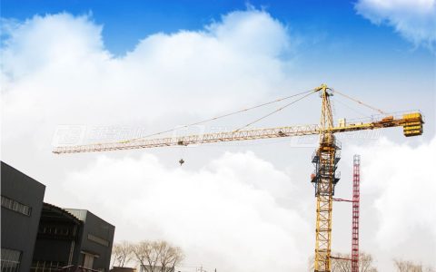 QTZ系列自升式塔式起重机型号参数对照与选型说明