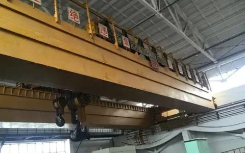 脱锭起重机技术参数与结构特点：冲击载荷与耐热设计全解析
